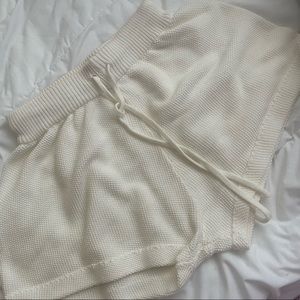 JLUXLABEL WHITE SHORTS